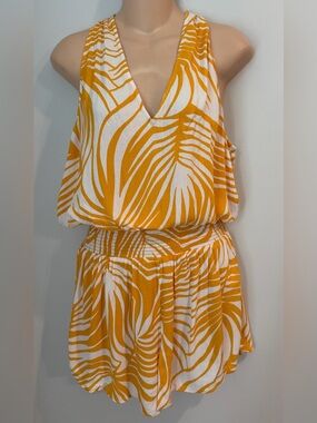 White House Black Market WHBM Crinkle Halter Romper Palm Frond sze Small NWT $99
